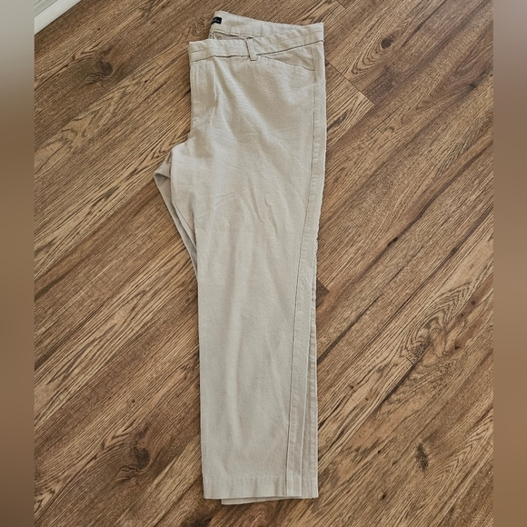 GAP Pants - GAP womens capri sz 18 slim city crop beige plus size